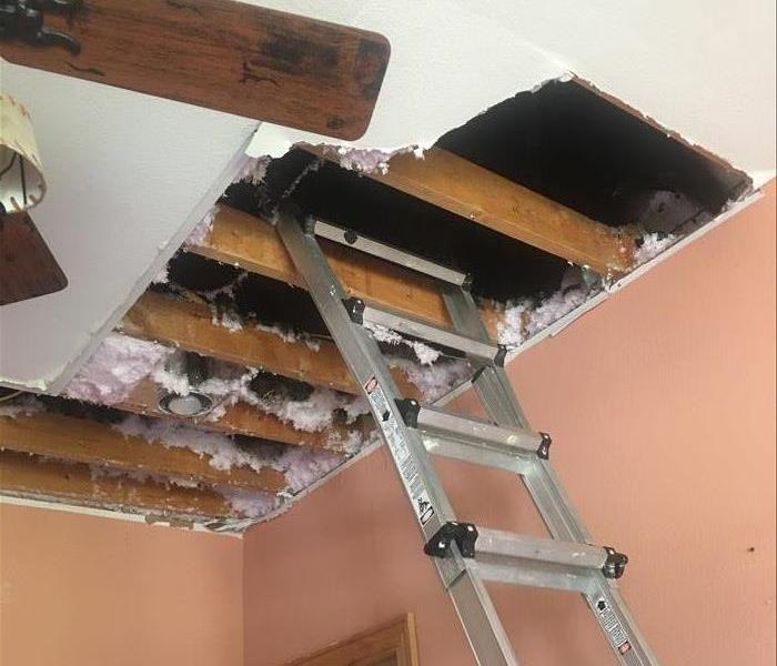 Ceiling down from lightning